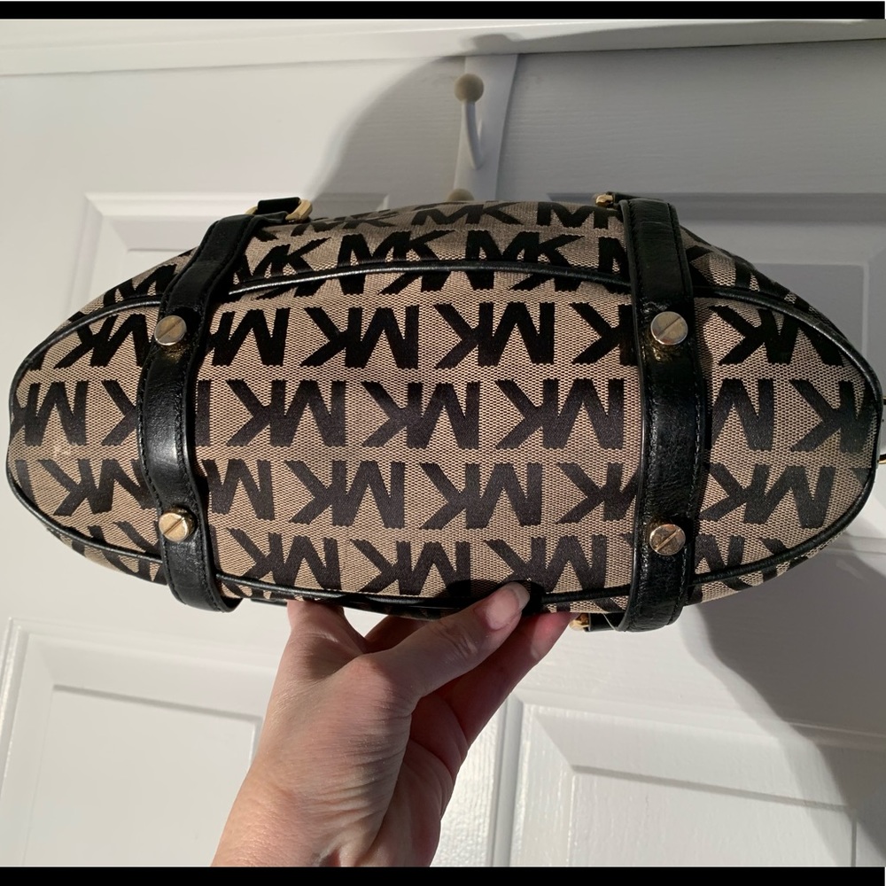 Michael Kors Authentic Small Duffle Ginger - Picture 5 of 7